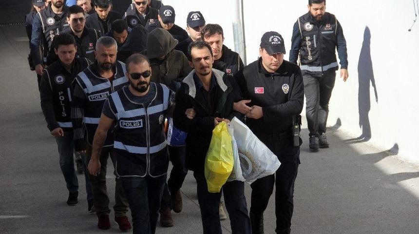 Bylok&rsquo;tan Fet&ouml; &Uuml;yelerine "etkinlik Pişmanlıktan Faydalanın" Talimatı