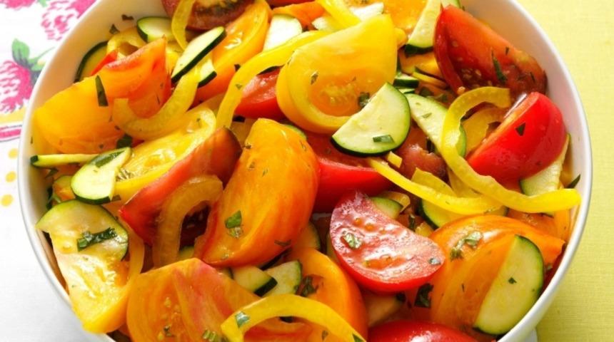 Domates ve Kabaklı Salata