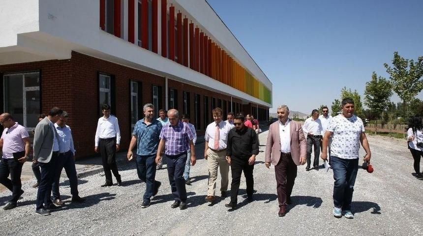 Büyükşehir Belediyesi Meslek Akademisiyle İstihdama Destek Oluyor