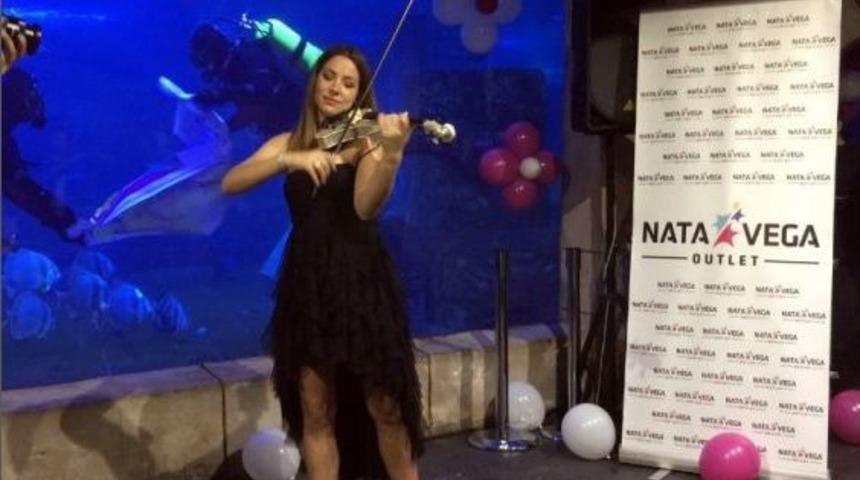 Nata Vega&rsquo;dan 8 Mart D&uuml;nya Kadınlar G&uuml;n&uuml;&rsquo;nde Keman Dinletisi