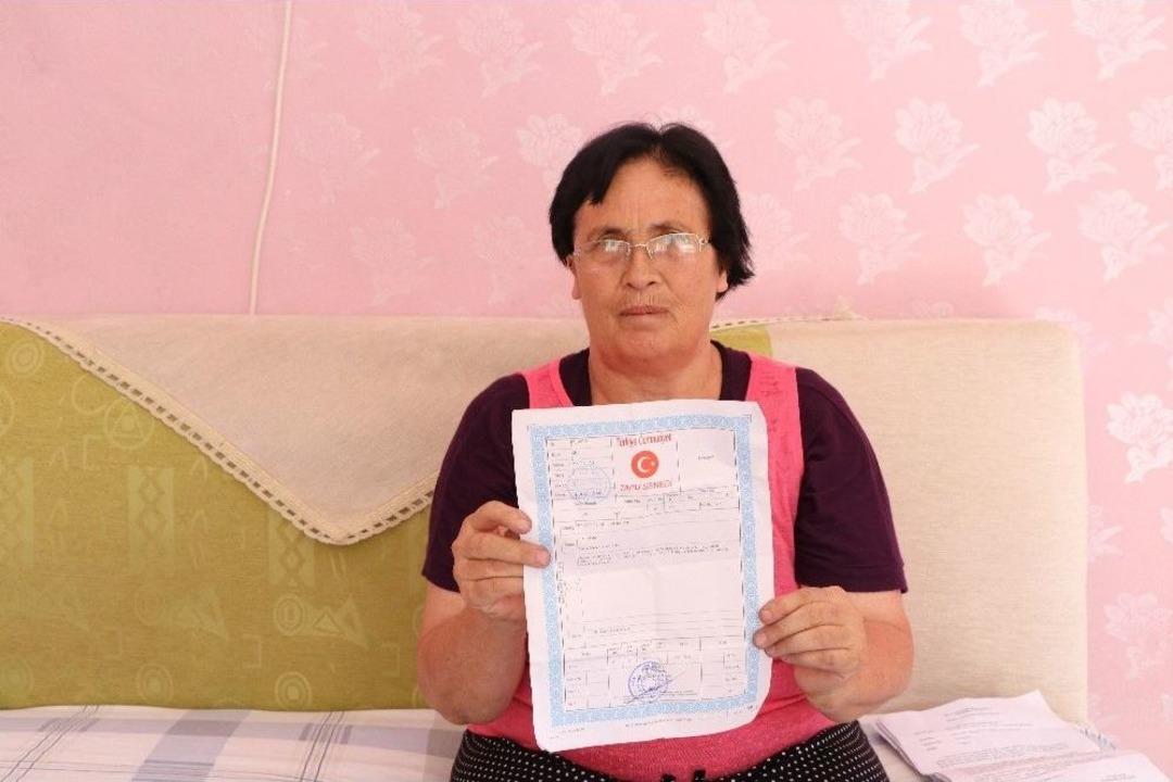 (&ouml;zel) &Ouml;l&uuml;m Tehdidiyle Eşinden Ayrıldı Sokağa Atıldı