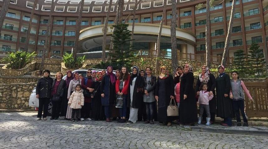 Pursaklarlı Kadınlar Alanya&rsquo;yı Gezdi