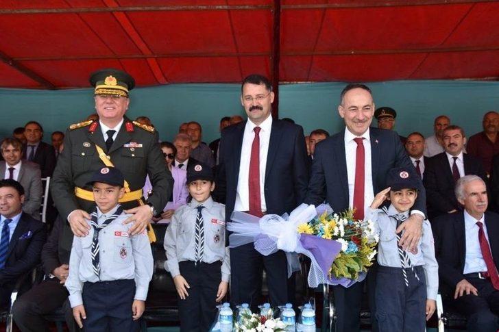 Minik Asker Selam Durdu G3