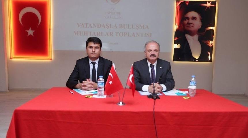 Vali &Ccedil;akacak, Seyitgazi İl&ccedil;e Muhtarlarıyla Bir Araya Geldi