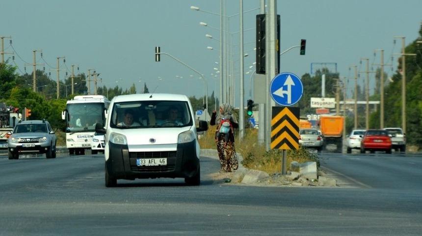 S&ouml;ke&rsquo;de Dilenciler Kendilerini Ve Ara&ccedil;ları Tehlikeye Atıyor