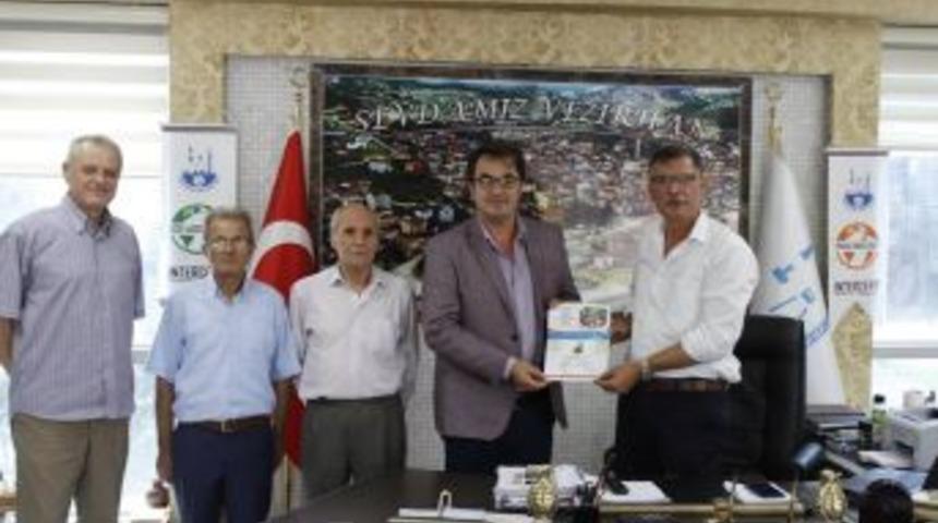 Başkan Duymuş&rsquo;a Ziyaretler S&uuml;r&uuml;yor