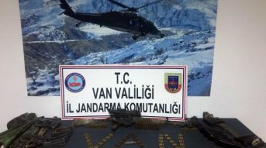 Van&rsquo;da Biri Sağ 2 Ter&ouml;rist Ele Ge&ccedil;irildi