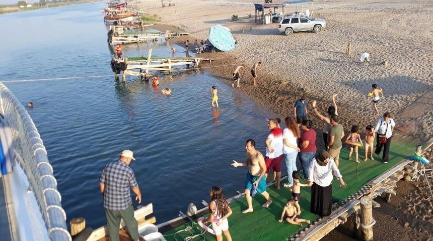 İşitme Engelliler Gezide Buluştu