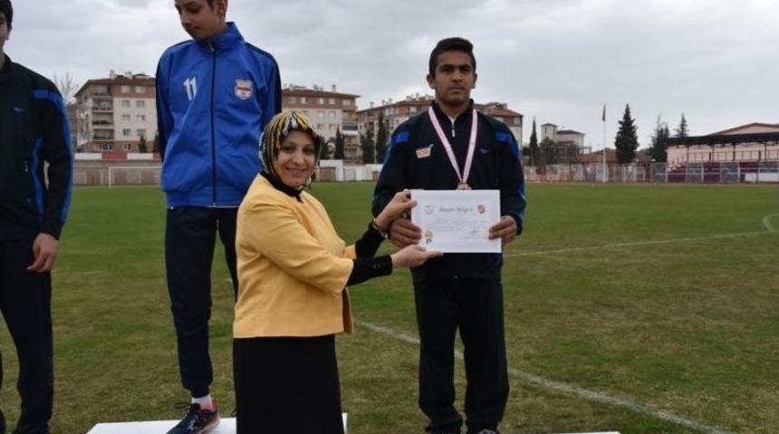 Dereceye Giren &Ouml;ğrenciler Madalyalarını Aldılar