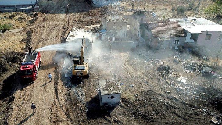 Büyükşehir’de Yol Açma Çalışması G1