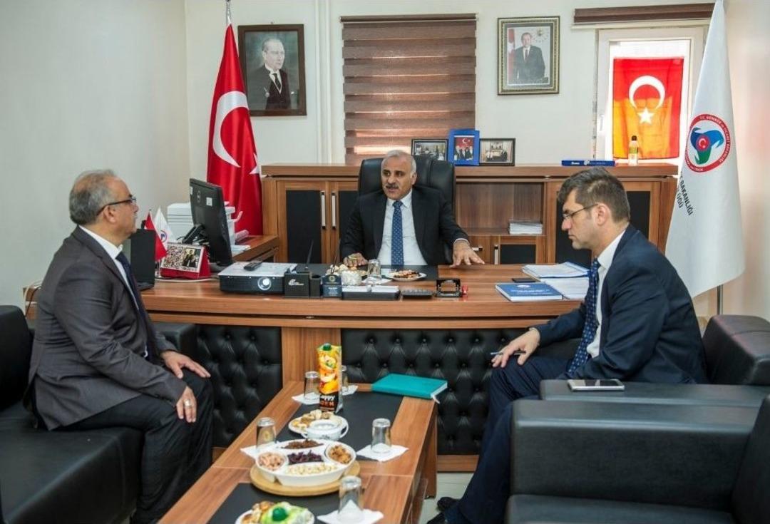 Vali Zorluoğlu&rsquo;ndan Kamu Kurumlarına Ziyaret