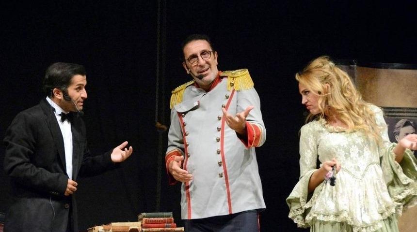 &rsquo;&ouml;m&uuml;rs&uuml;n Doktor&rsquo; Aliağalıları G&uuml;lmekten Kırdı Ge&ccedil;irdi