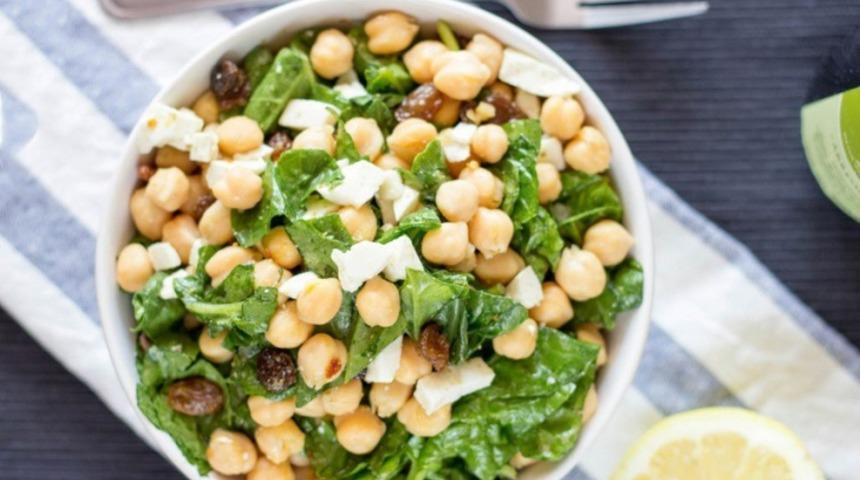 Nohutlu Ispanak Salatası