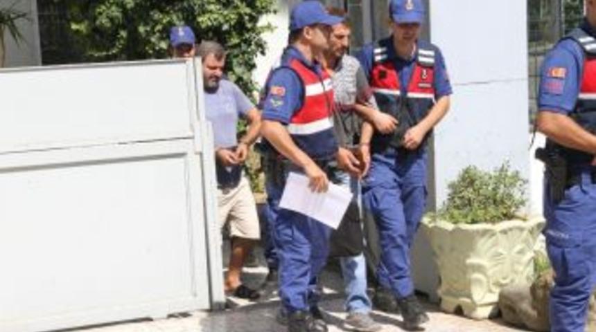 Yok B&ouml;yle Hırsızlık: Fabrikanın Duvarını Deldiler