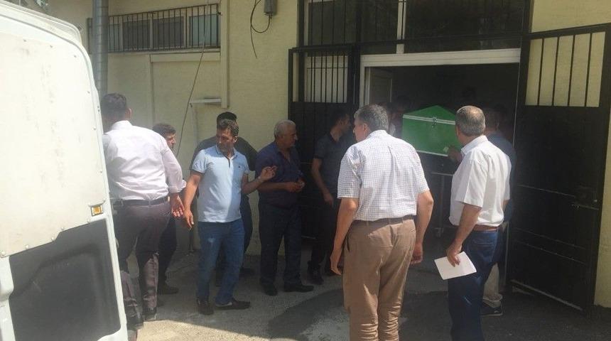 Soluk Borusuna Yemek Ka&ccedil;an Gen&ccedil; Hayatını Kaybetti