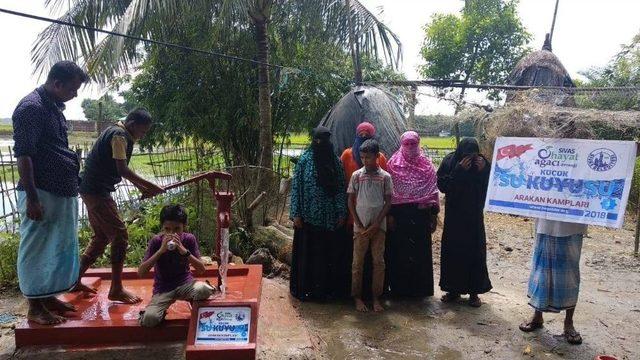 Su Kuyusu, Banyo Ve Bambu Evler Tamamlandı