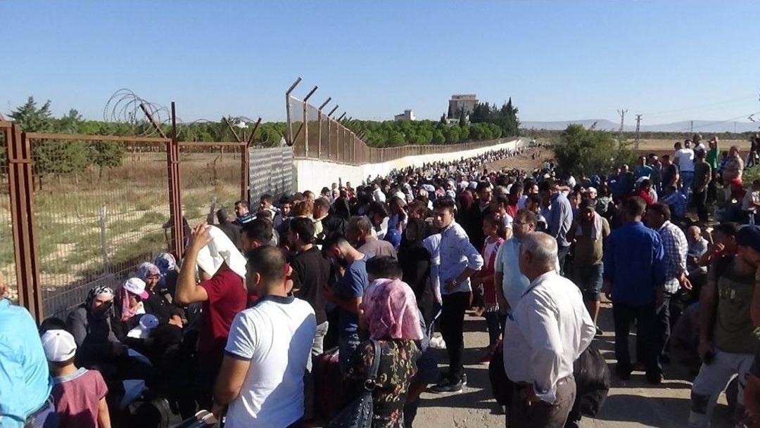 Suriyeliler &Uuml;lkelerine Gitmek İ&ccedil;in &rsquo;depar&rsquo; Attı