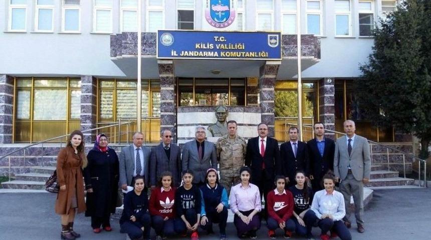 &Ouml;ğrencilerden İl Jandarma Komutanlığına Ziyaret