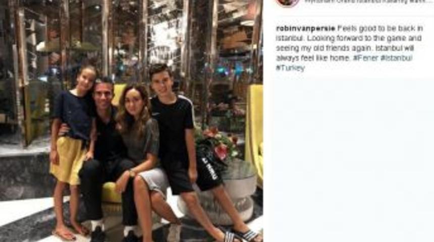 Robin Van Persie&rsquo;den İstanbul Paylaşımı