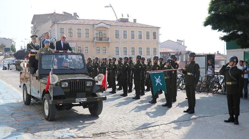 Komandolar Şehir Merkezini İnletti