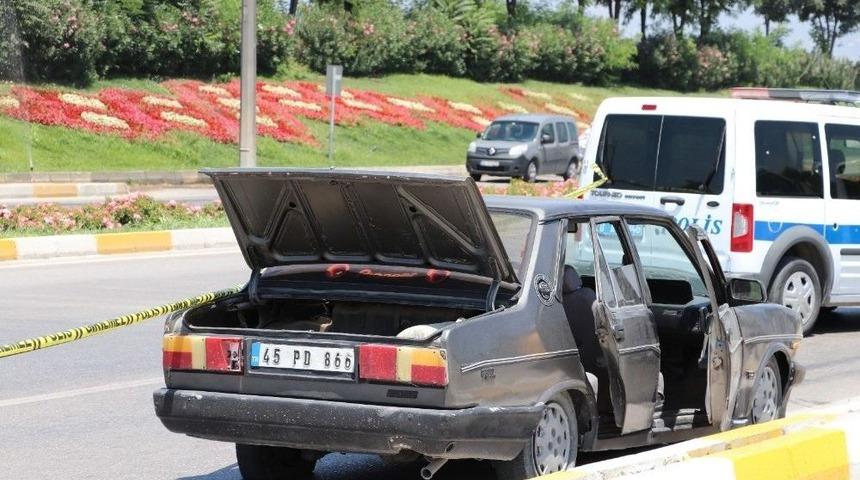 &lsquo;dur&rsquo; İhtarına Uymayarak Ka&ccedil;an Otomobil Lastiklerini Patlatılarak Durduruldu