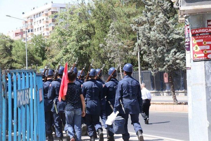 Asker, Diyarbakır Sokaklarını İnletti G4