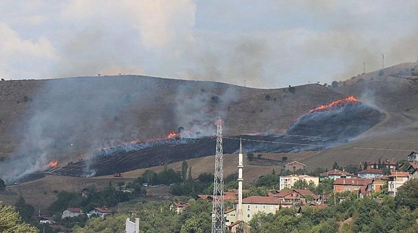 Karab&uuml;k&rsquo;te Korkutan Anız Yangını