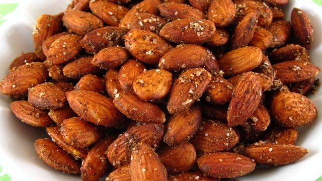 Fırınlanmış Baharatlı Badem