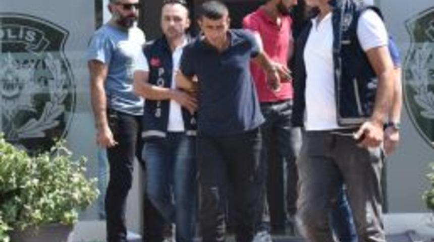 Antalya&rsquo;da Suriyelileri Gasp Eden Zanlılar Yakalandı