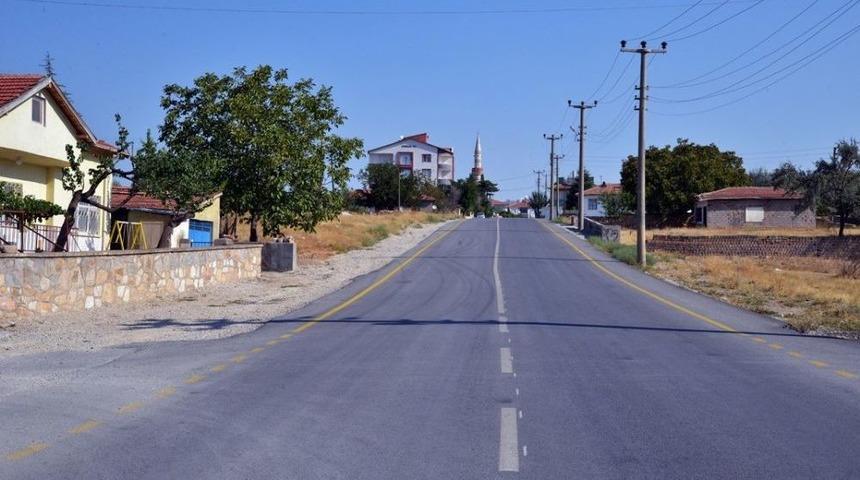 Belediye Kış Mevsiminde Zorluk &Ccedil;ıkaran Yolları Bakımdan Ge&ccedil;irildi
