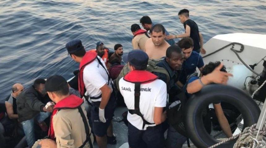 Kuşadası&rsquo;nda 42 Ka&ccedil;ak G&ouml;&ccedil;men Yakalandı