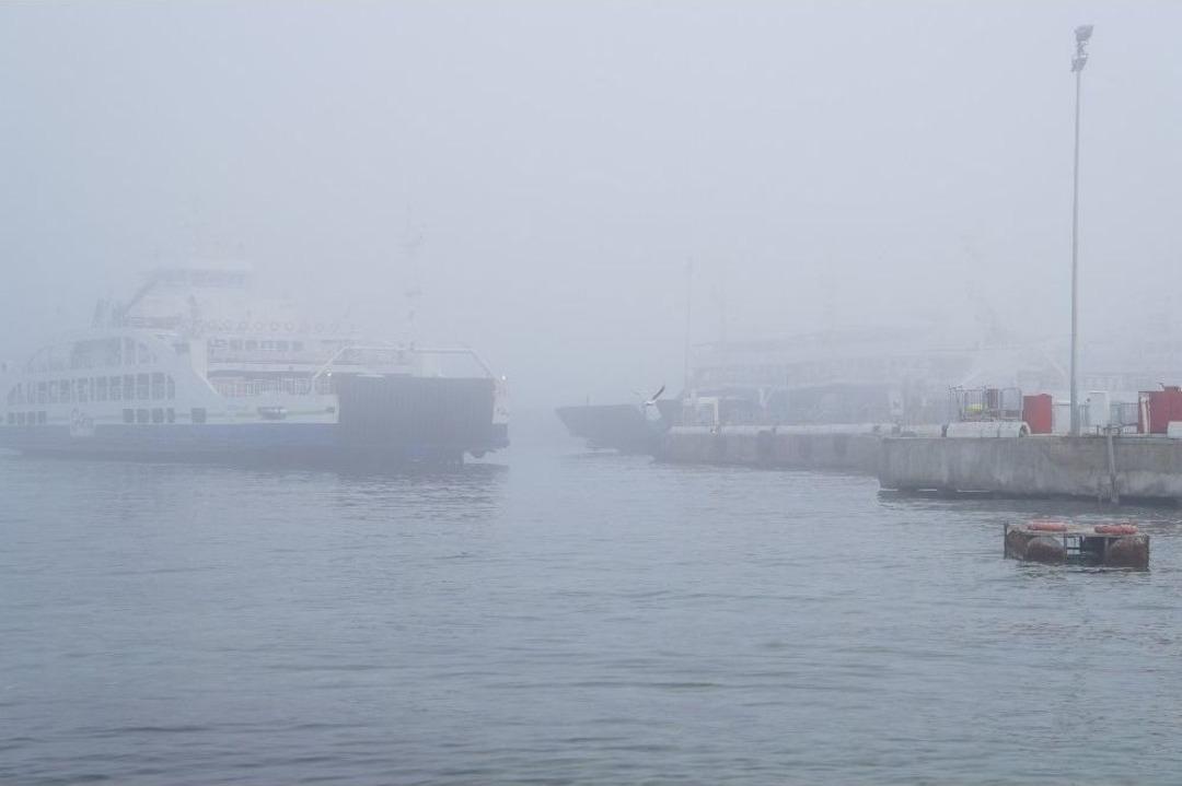 &Ccedil;anakkale Boğazı Sis Sebebiyle Kapatıldı
