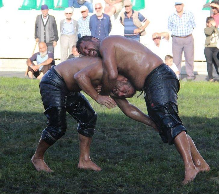 Düzce Yağlı Güreşleri Başpehlivanı Recep Kara Oldu G2