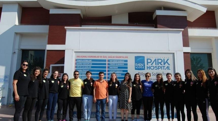 Bayan Sporcular Sağlık Kontrol&uuml;nden Ge&ccedil;ti