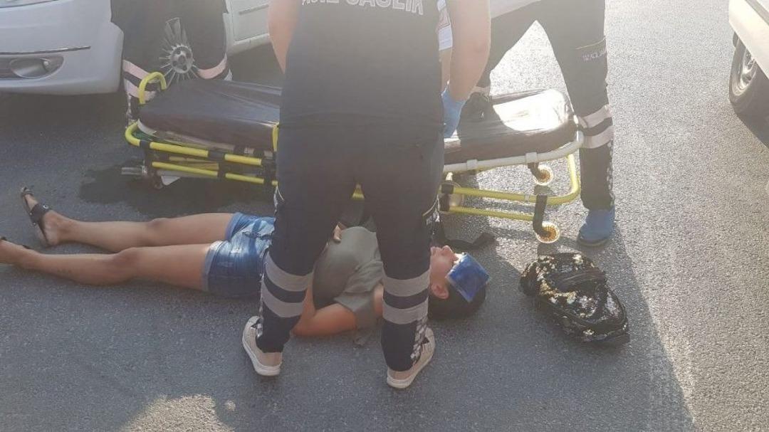 Evin Duvarına &Ccedil;arpan S&uuml;r&uuml;c&uuml; Aracını Bırakıp Ka&ccedil;tı