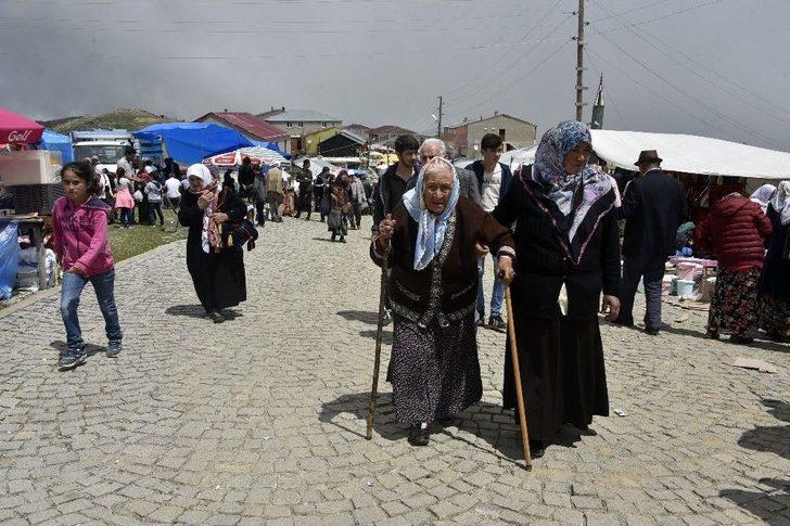 Teröre İnat Binlerce Kişi 173.güvende Yayla Şenliğinde Buluştu G4