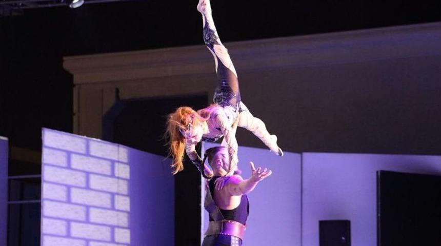 Anadolu Ateşi Kuşadası’nda Sahnelendi