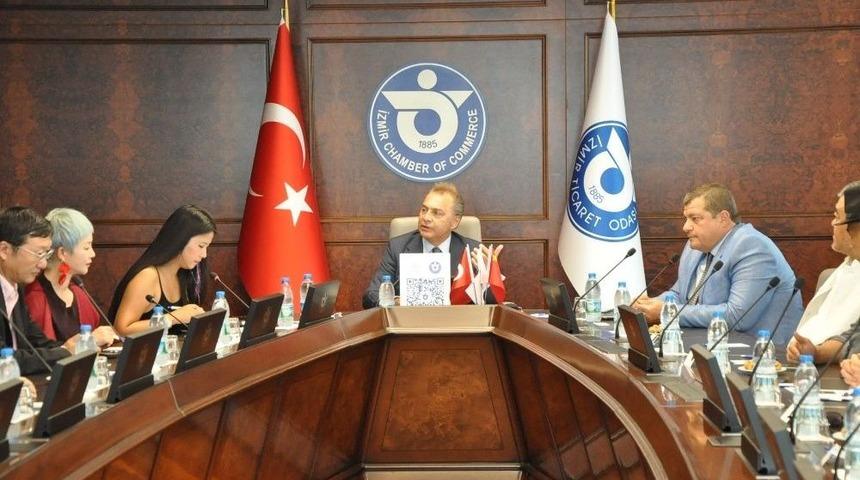 &Ccedil;inli Sanat&ccedil;ılar: &ldquo;t&uuml;rkiye&rsquo;de Kriz Ve Tehlike Yok, Bunu &Uuml;lkemizde Anlatacağız&rdquo;