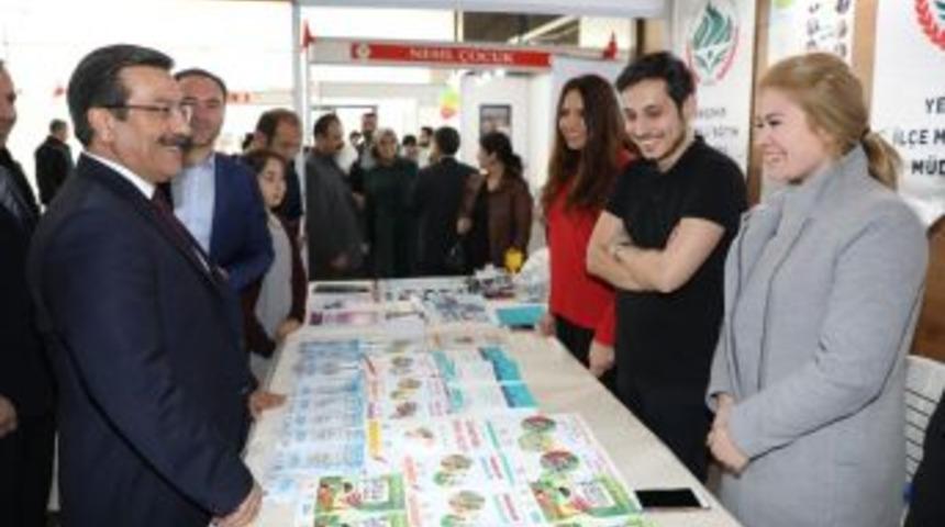 Başkan Atilla Kitap G&uuml;nlerinde