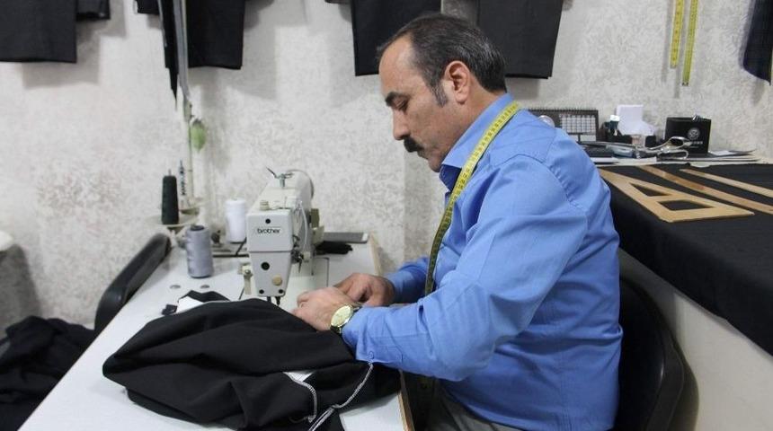 Siirt&rsquo;te Esnafın Y&uuml;z&uuml; Yaklaşan Kurban Bayramıyla G&uuml;l&uuml;yor