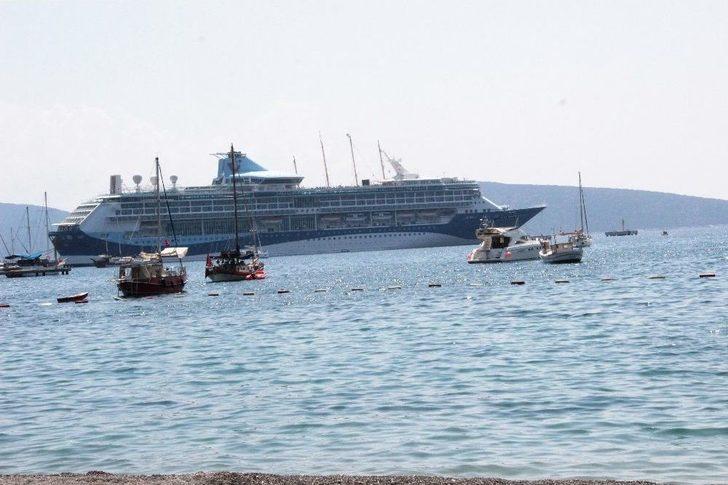 Bodrum’a İki Gemi Dolusu Turist Geldi G5