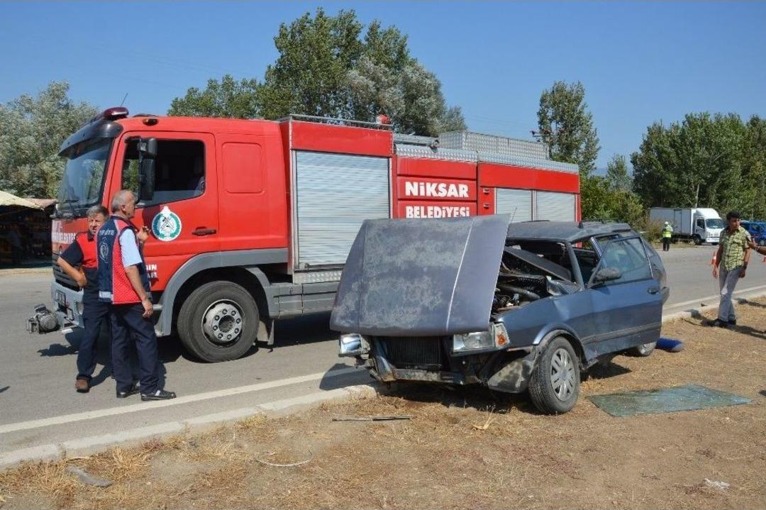 Tokat&rsquo;ta Otomobiller &Ccedil;arpıştı: 1 &Ouml;l&uuml;, 8 Yaralı
