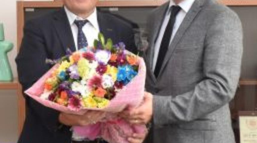 Esog&uuml; Turizm Fak&uuml;ltesi Yeni Dekanı G&ouml;revine Başladı