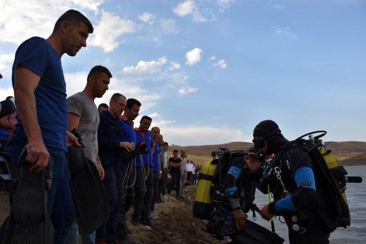 Serinlemek İçin Gölete Giren Çocuğun Cesedi Bulundu G1