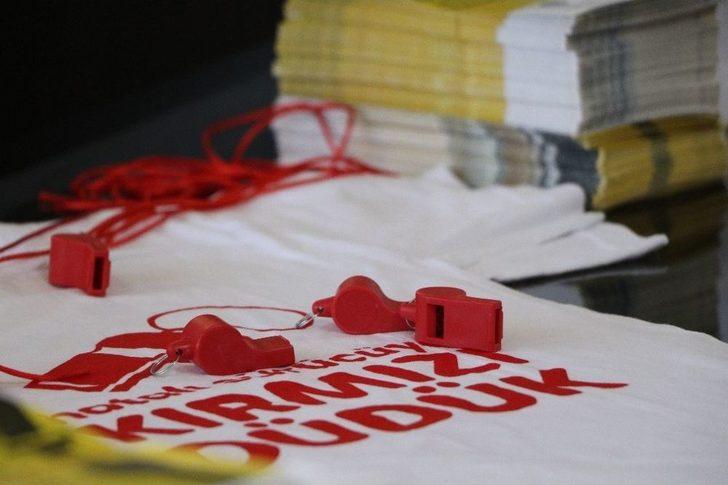 Arabada Kırmızı Düdüklü Çocuklar Dönemi Başlıyor G1