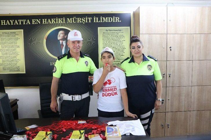 Arabada Kırmızı Düdüklü Çocuklar Dönemi Başlıyor G4