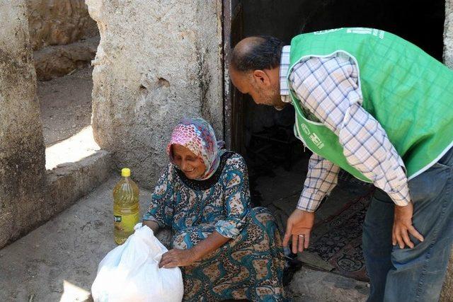 Suriye’nin Yetimleri Türkiye’ye Emanet