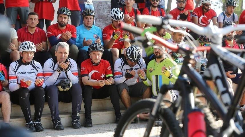 Zafer Bayramı&rsquo;nda 50 Kilometre Pedal &Ccedil;evirdiler