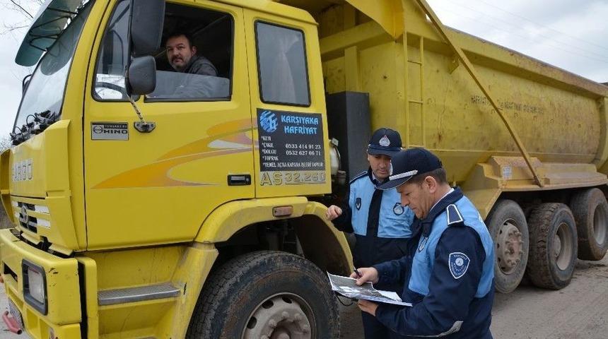 Kartepe&rsquo;de Hafriyat Kamyonları Denetlendi
