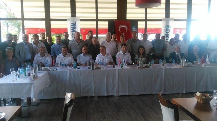 Artvin’deki İhracatçılarla Sarp’ta Buluştular